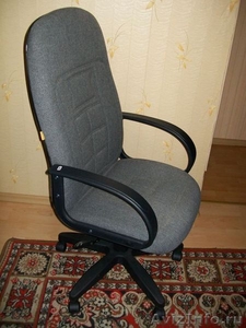Продам новый компьютерный стол и кресло - Изображение #1, Объявление #5239